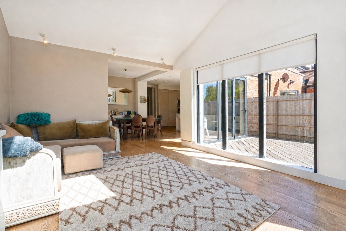 3 bedroom Flat for sale in Dartmouth Road-view5