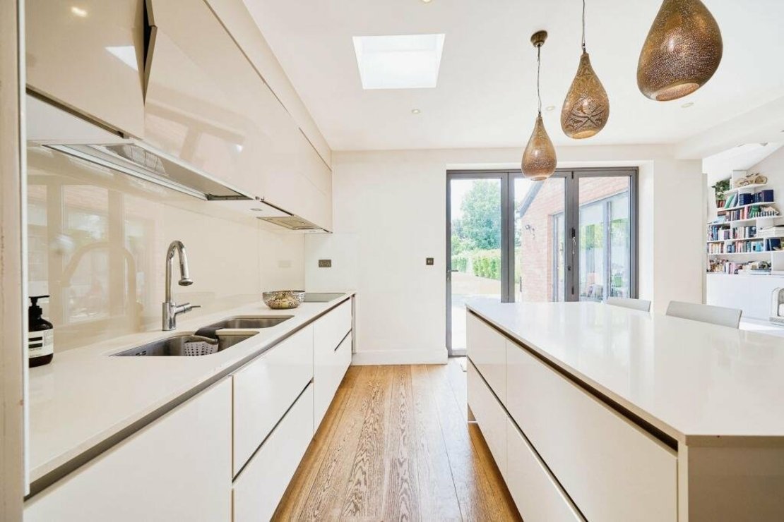 3 bedroom Flat for sale in Dartmouth Road-view5