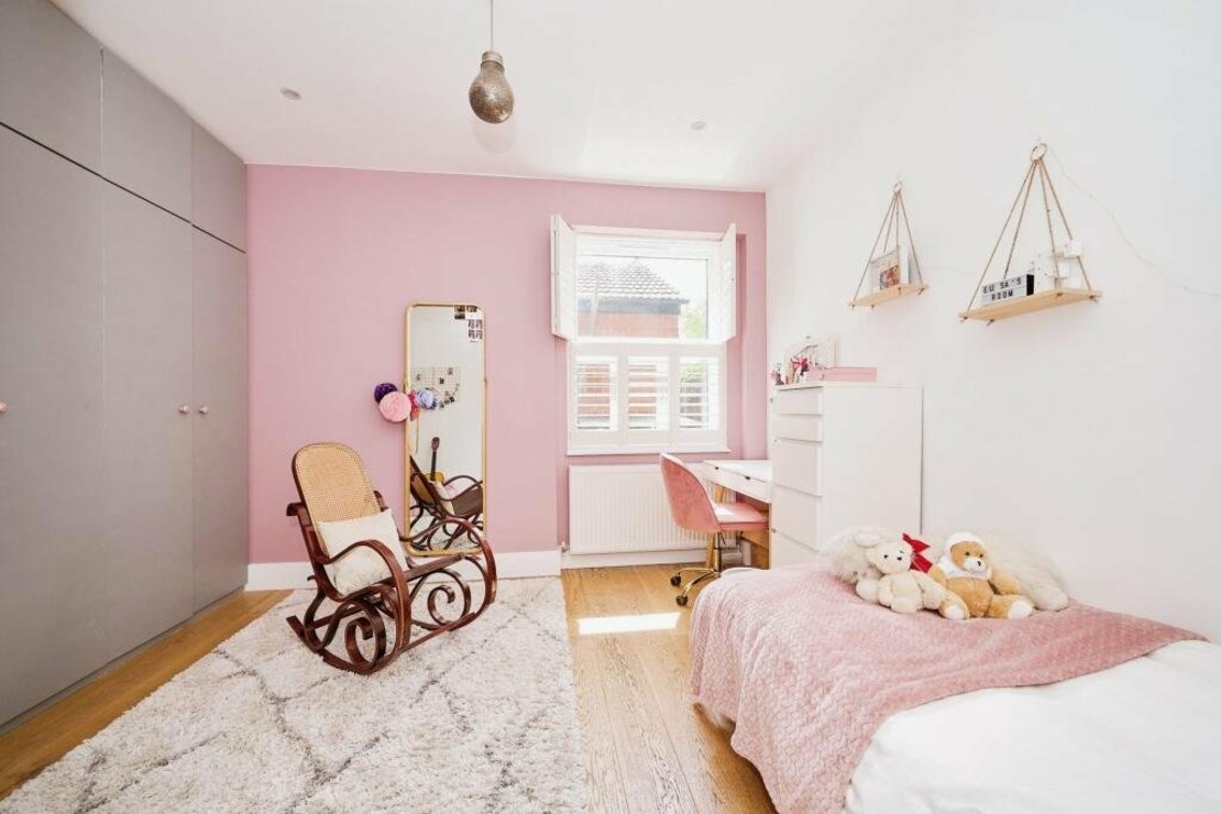 3 bedroom Flat for sale in Dartmouth Road-view12