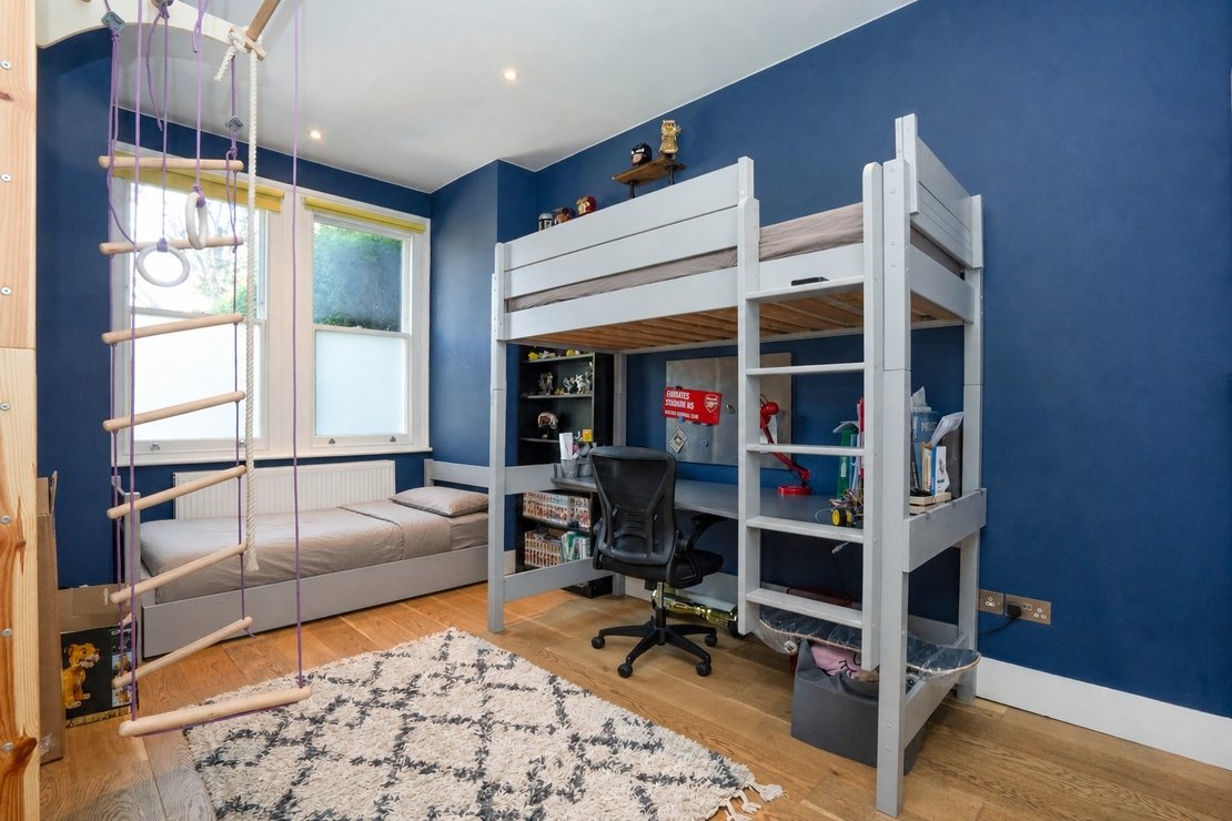3 bedroom Flat for sale in Dartmouth Road-view12