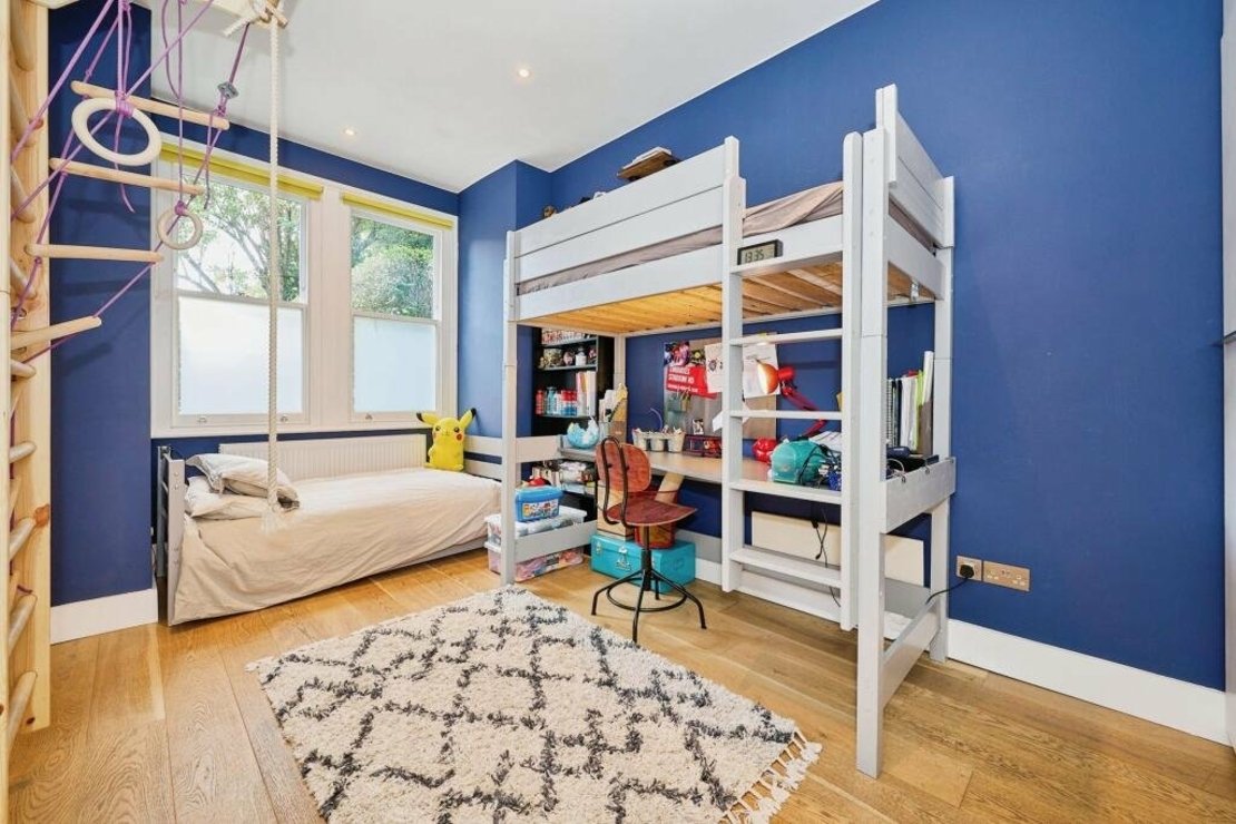 3 bedroom Flat for sale in Dartmouth Road-view15