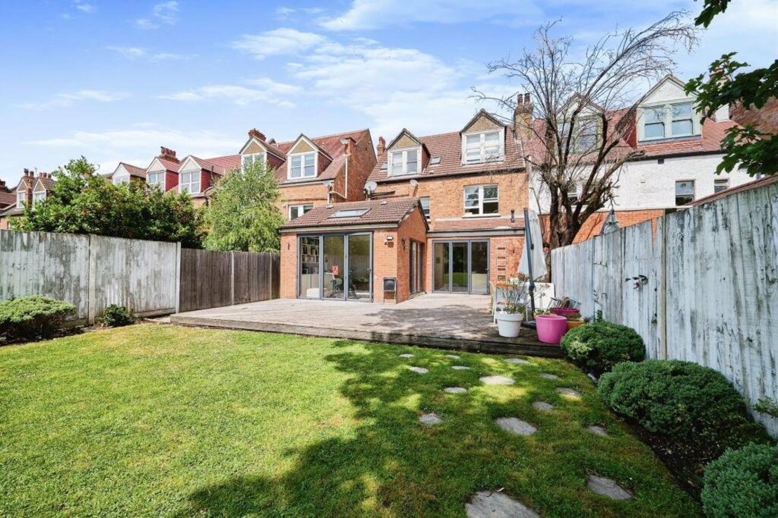 3 bedroom Flat for sale in Dartmouth Road-view19