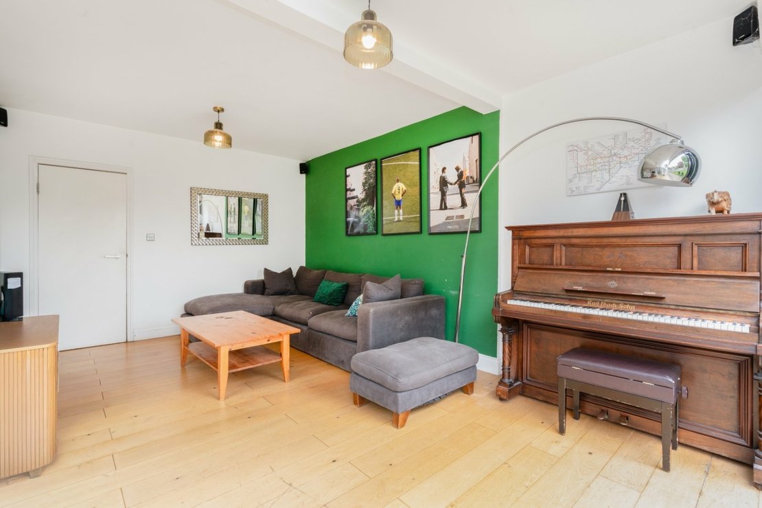 6 bedroom House for sale in Dyne Road-view5