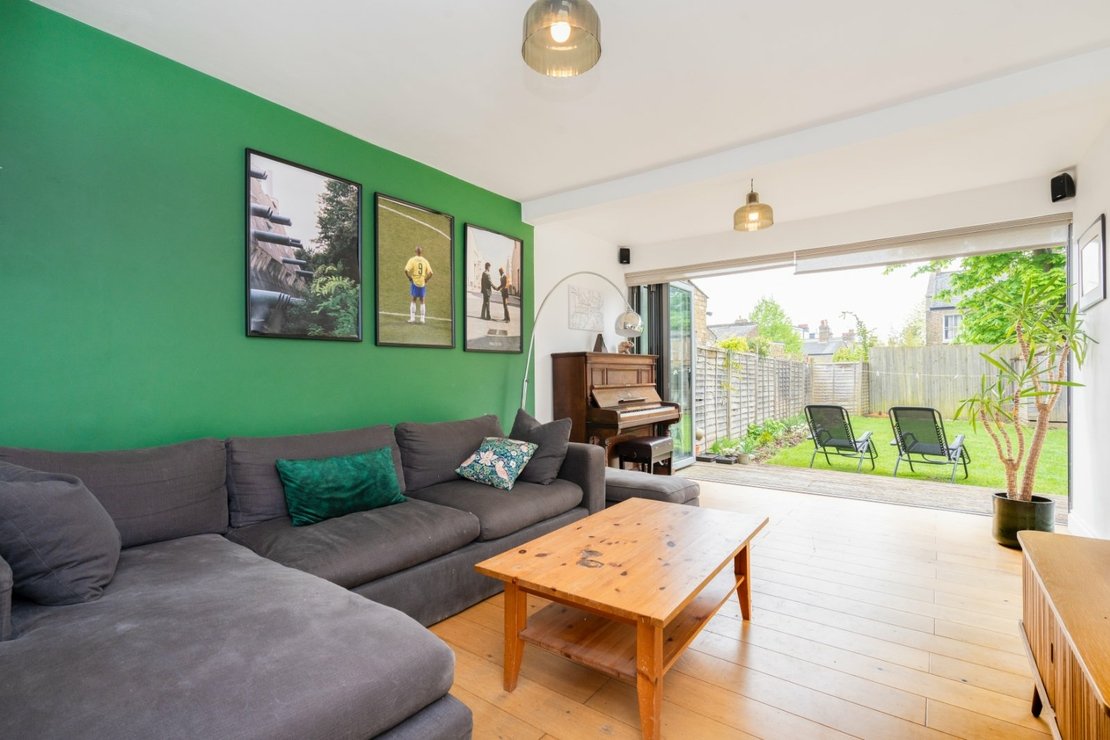 6 bedroom House for sale in Dyne Road-view4