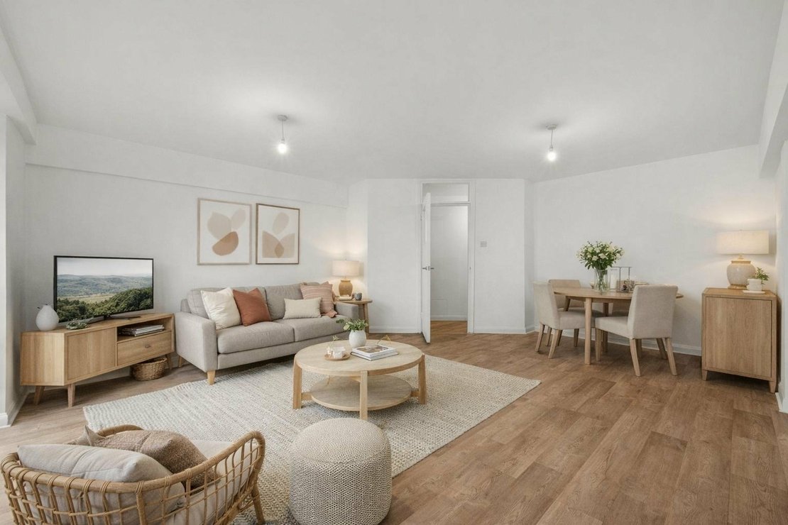 3 bedroom Flat for sale in East End Road-view2