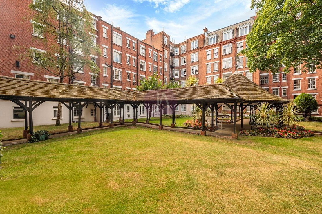 3 bedroom Flat for sale in Elm Tree Court-view14