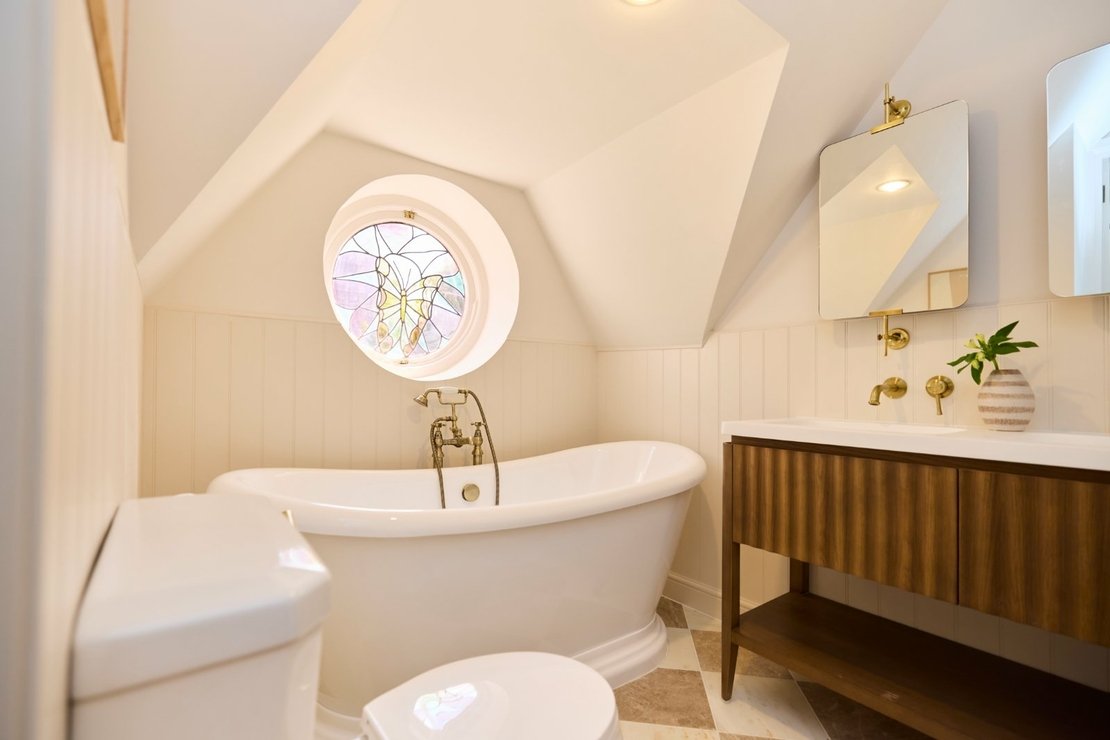 4 bedroom Flat for sale in Eton Avenue-view16