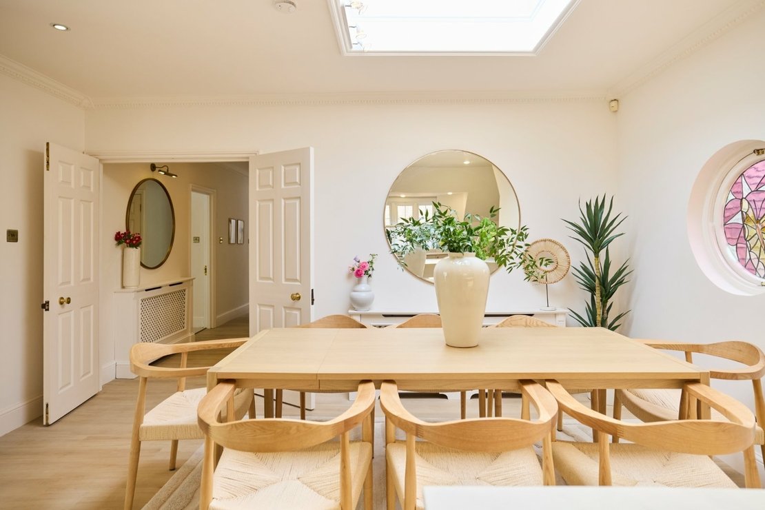 4 bedroom Flat for sale in Eton Avenue-view7