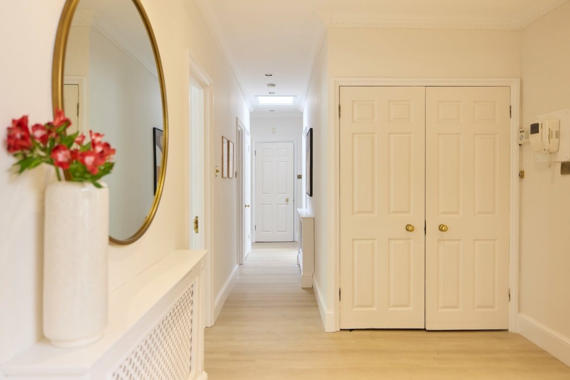 4 bedroom Flat for sale in Eton Avenue-view26