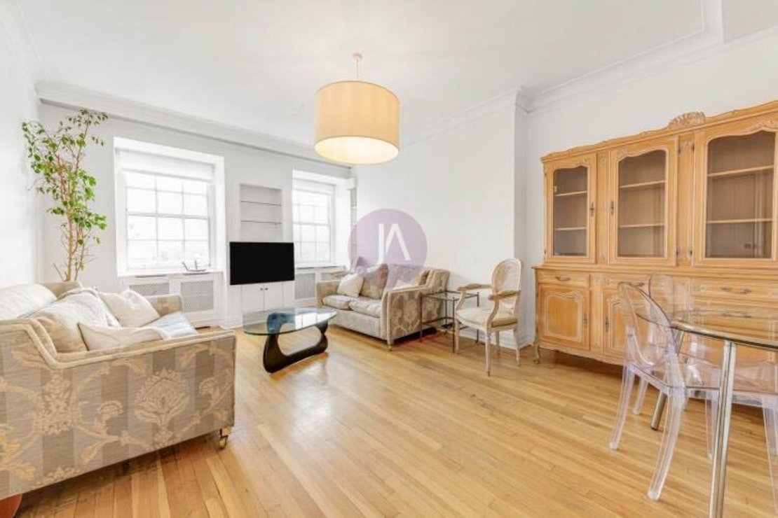 2 bedroom Flat for sale in Eyre Court-view2