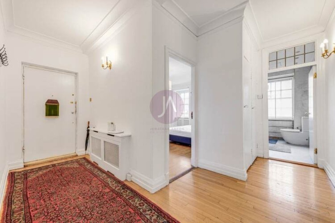 2 bedroom Flat for sale in Eyre Court-view9