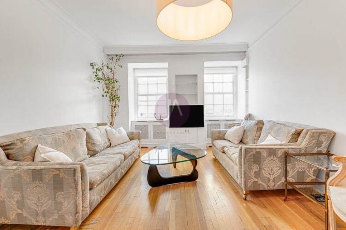 2 bedroom Flat for sale in Eyre Court-view3