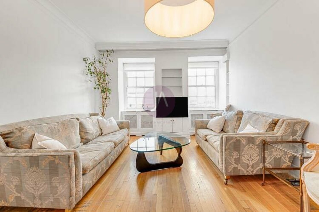 2 bedroom Flat for sale in Eyre Court-view3