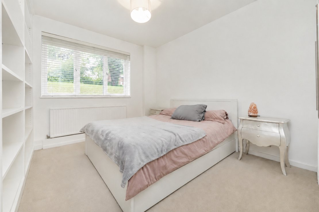 1 bedroom Flat for sale in Fairfax Road-view3