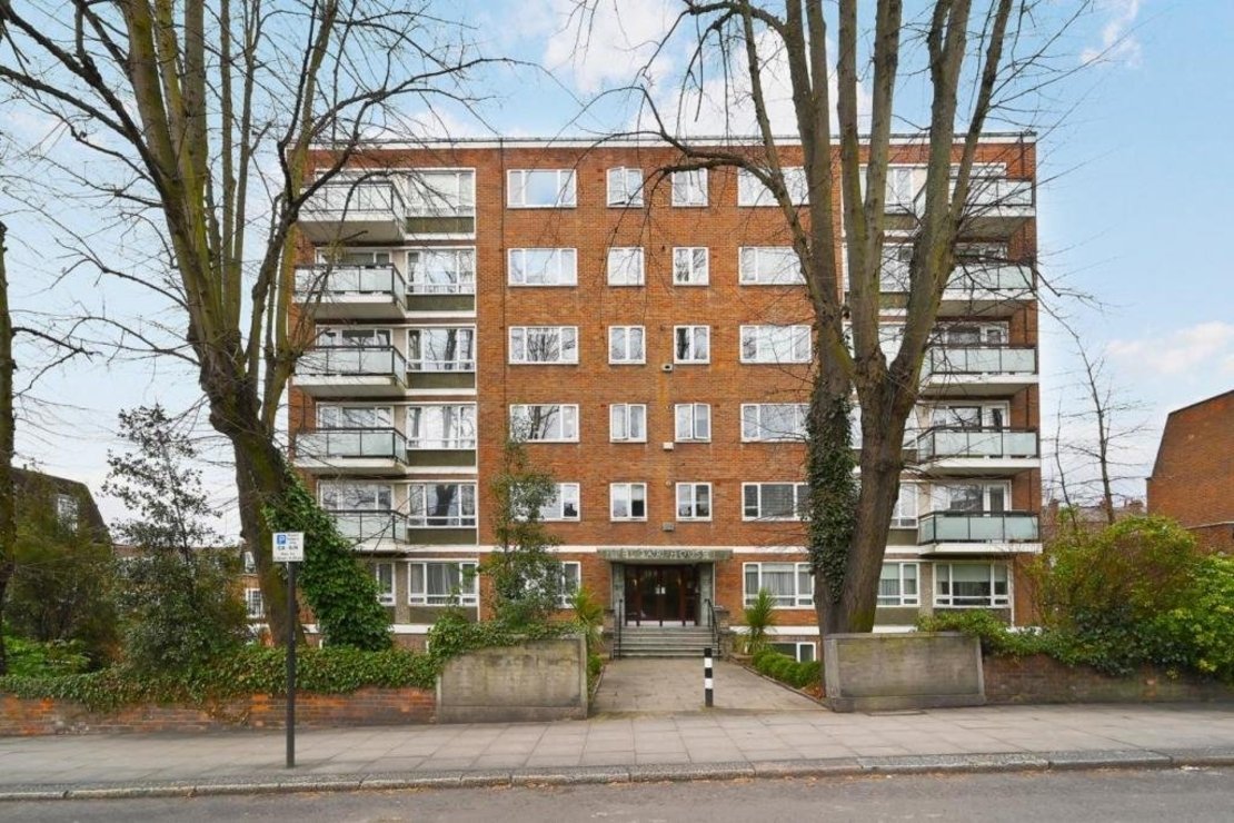 1 bedroom Flat for sale in Fairfax Road-view1