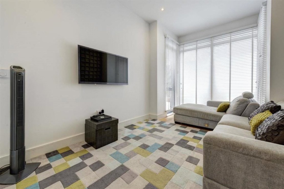 2 bedroom Flat for sale in Fairmont Mews-view7