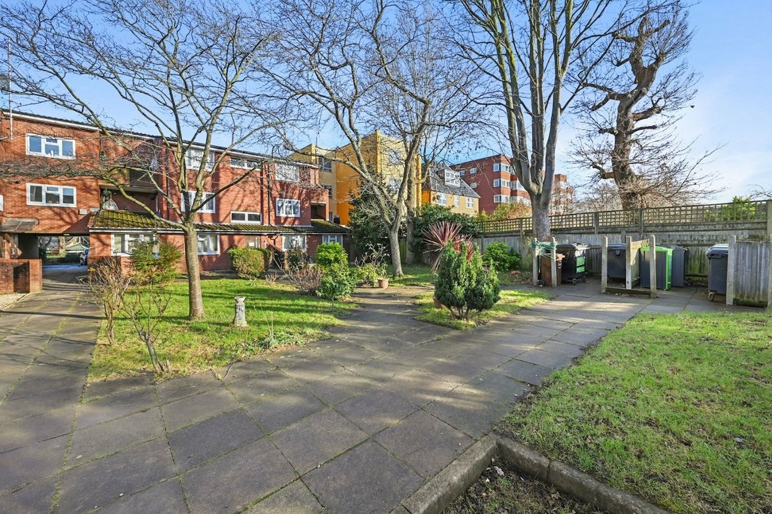 1 bedroom Flat for sale in Garfield Court-view14
