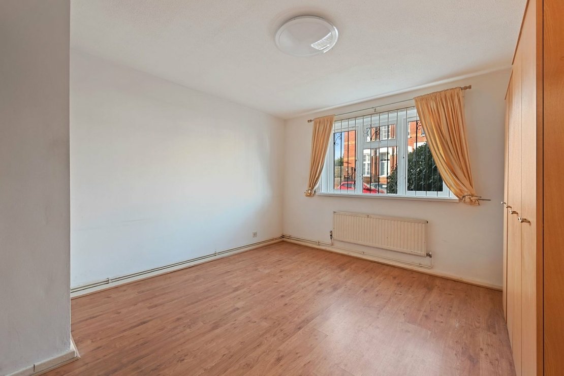 1 bedroom Flat for sale in Garfield Court-view7