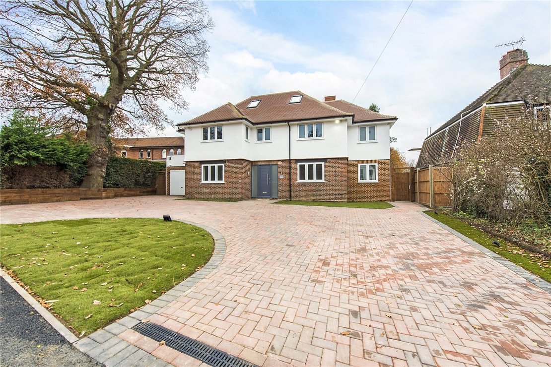 5 bedroom House for sale in Gate End-view2