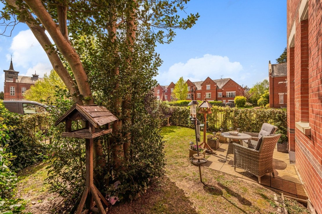 3 bedroom Maisonette for sale in Goldring Way-view21