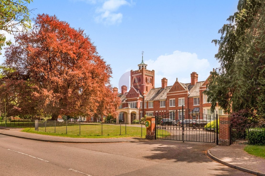 3 bedroom Maisonette for sale in Goldring Way-view24
