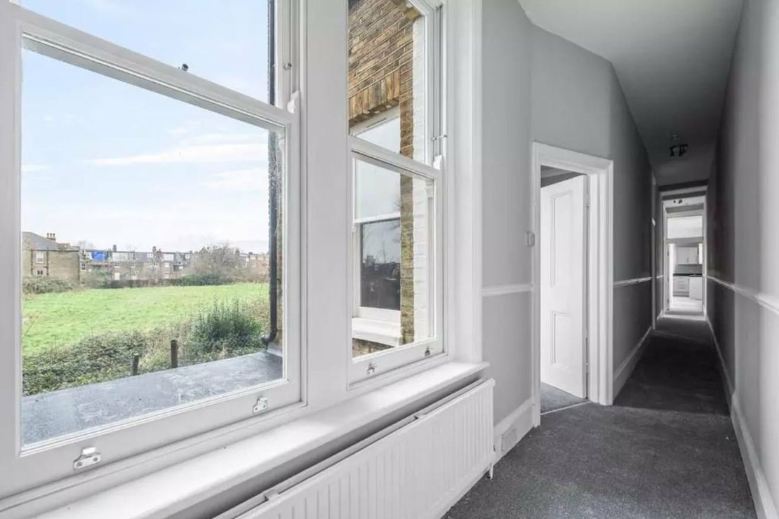 3 bedroom Flat for sale in Gondar Gardens-view9