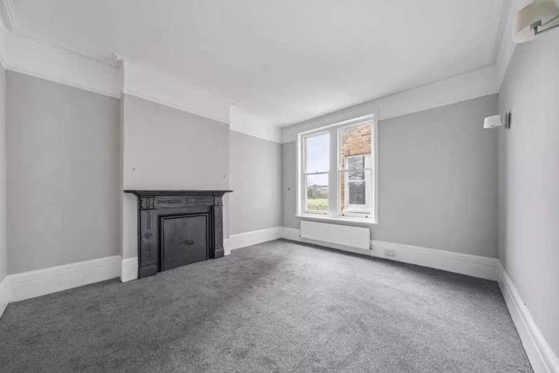3 bedroom Flat for sale in Gondar Gardens-view5