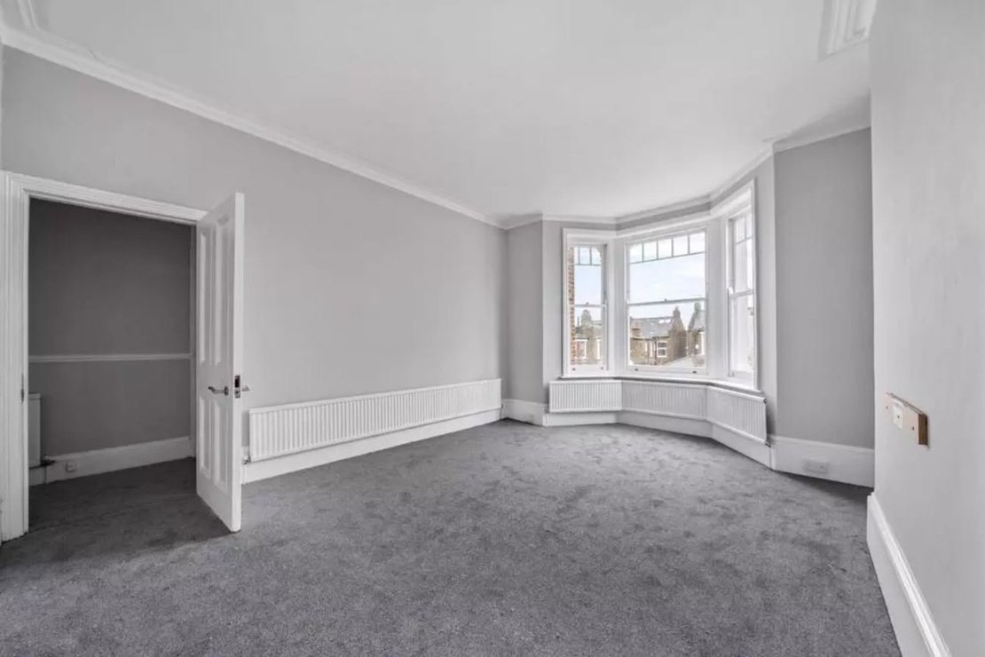 3 bedroom Flat for sale in Gondar Gardens-view6