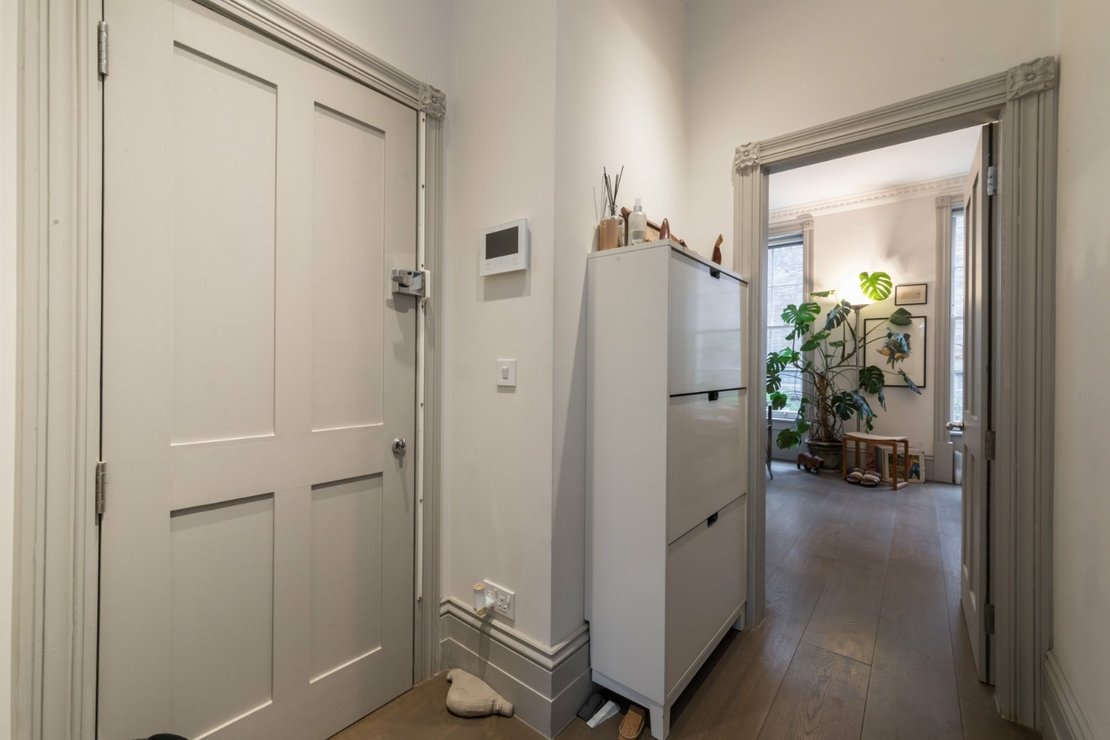 1 bedroom Flat for sale in Greek Street-view9