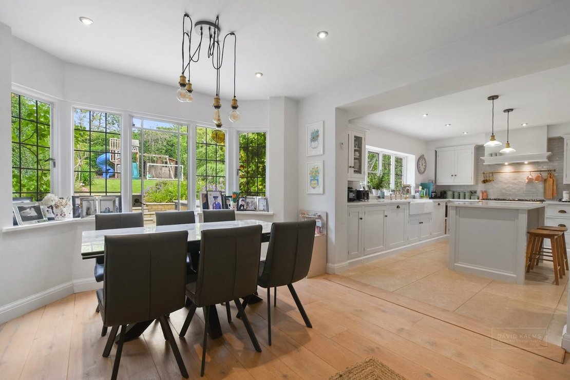 4 bedroom House for sale in Greenhalgh Walk-view4