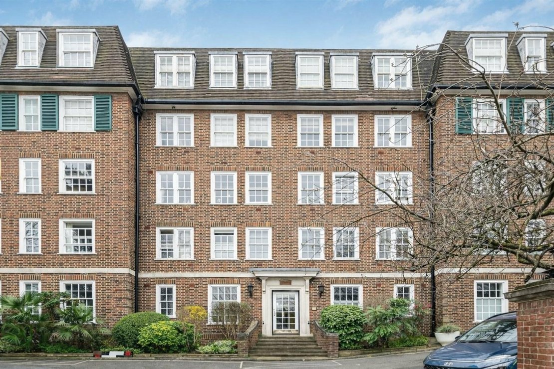 2 bedroom Flat for sale in Greenhill-view11