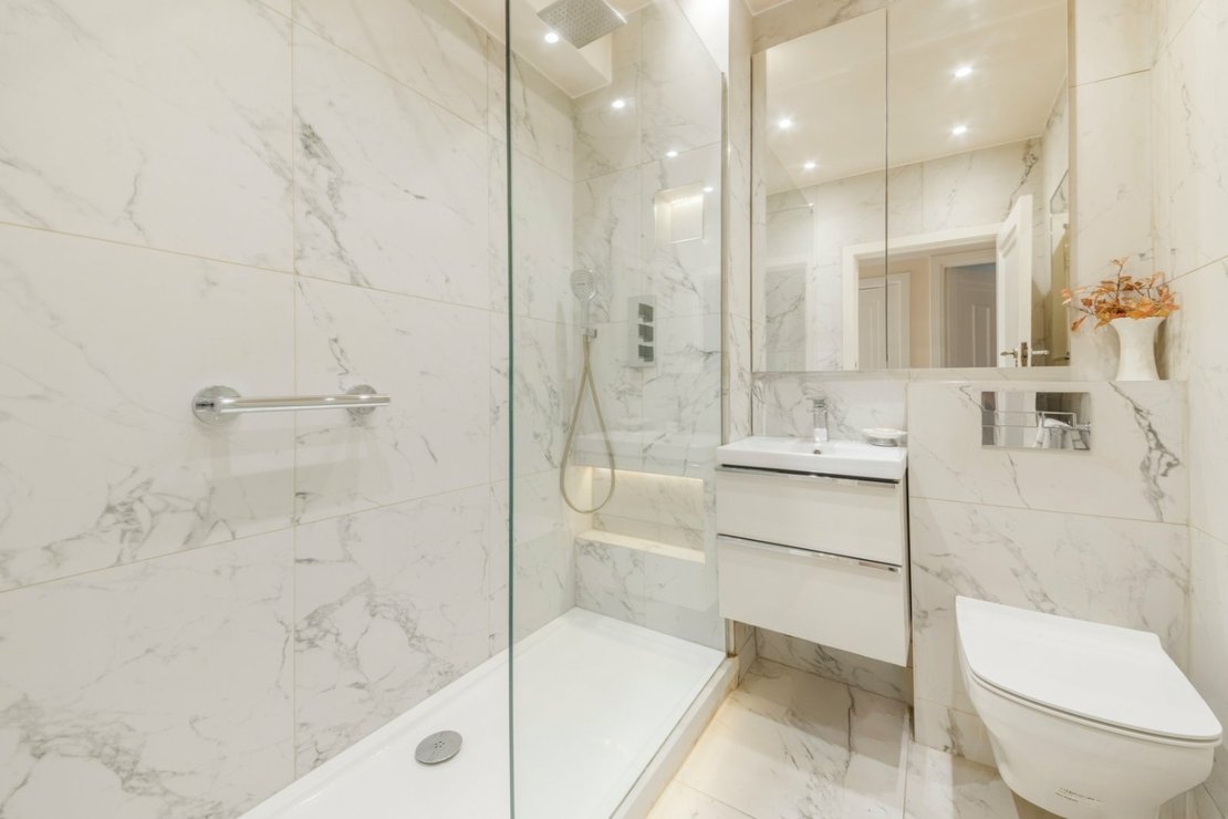 3 bedroom Flat for sale in Grove Hall Court-view6