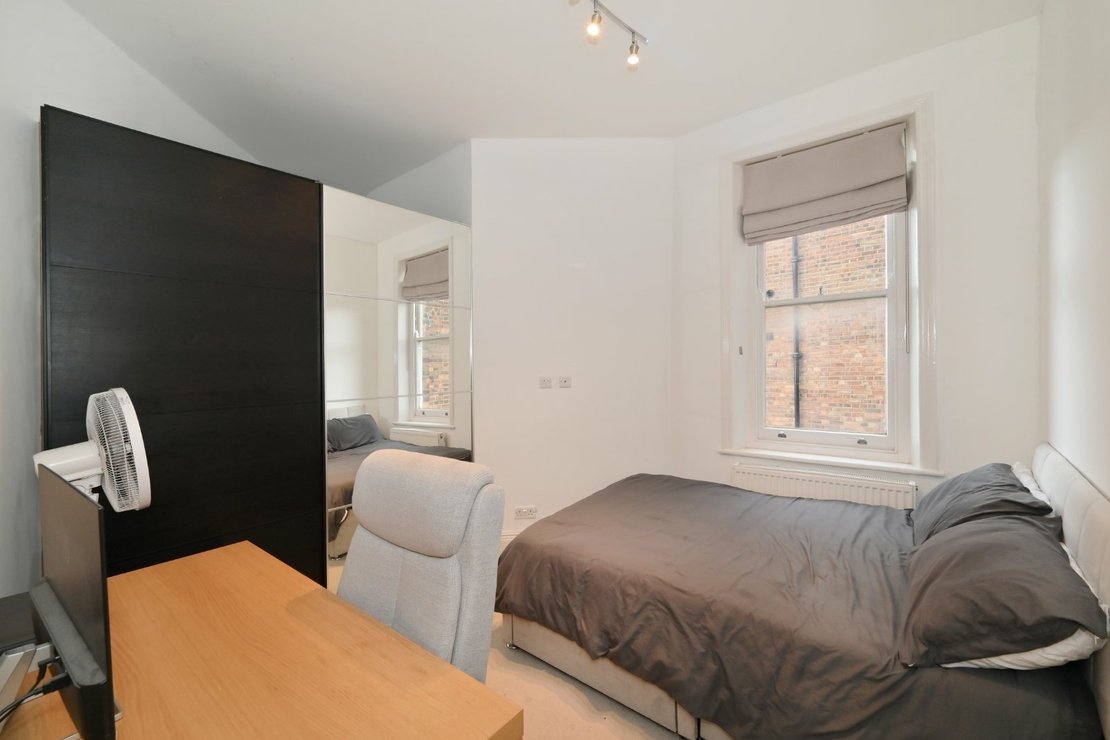 3 bedroom Flat for sale in Harvard Court-view11