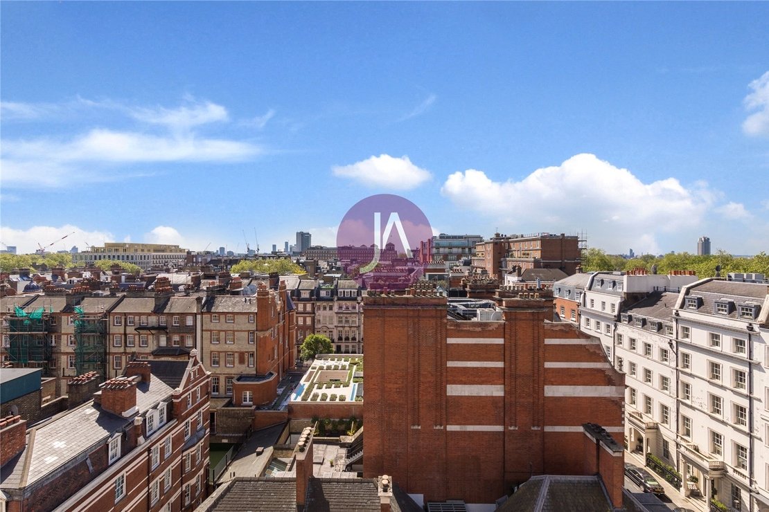 4 bedroom Flat for sale in Hereford House-view6