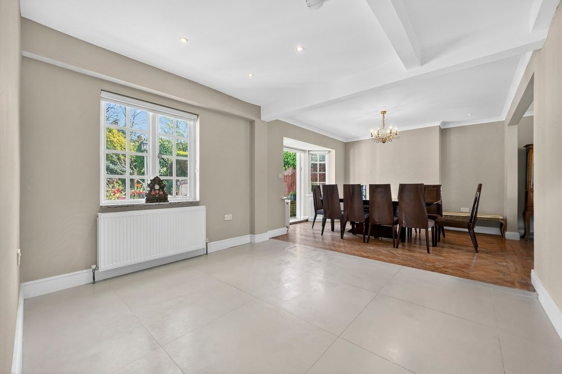 4 bedroom House for sale in Hill Rise-view3