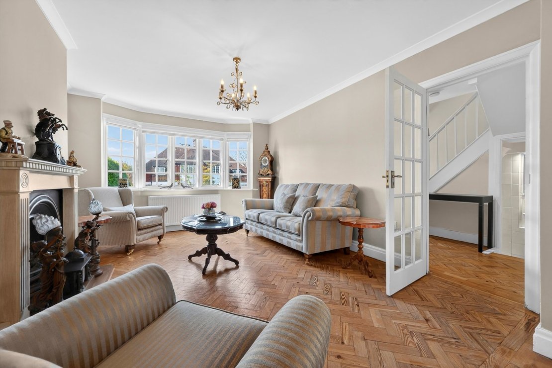 4 bedroom House for sale in Hill Rise-view4