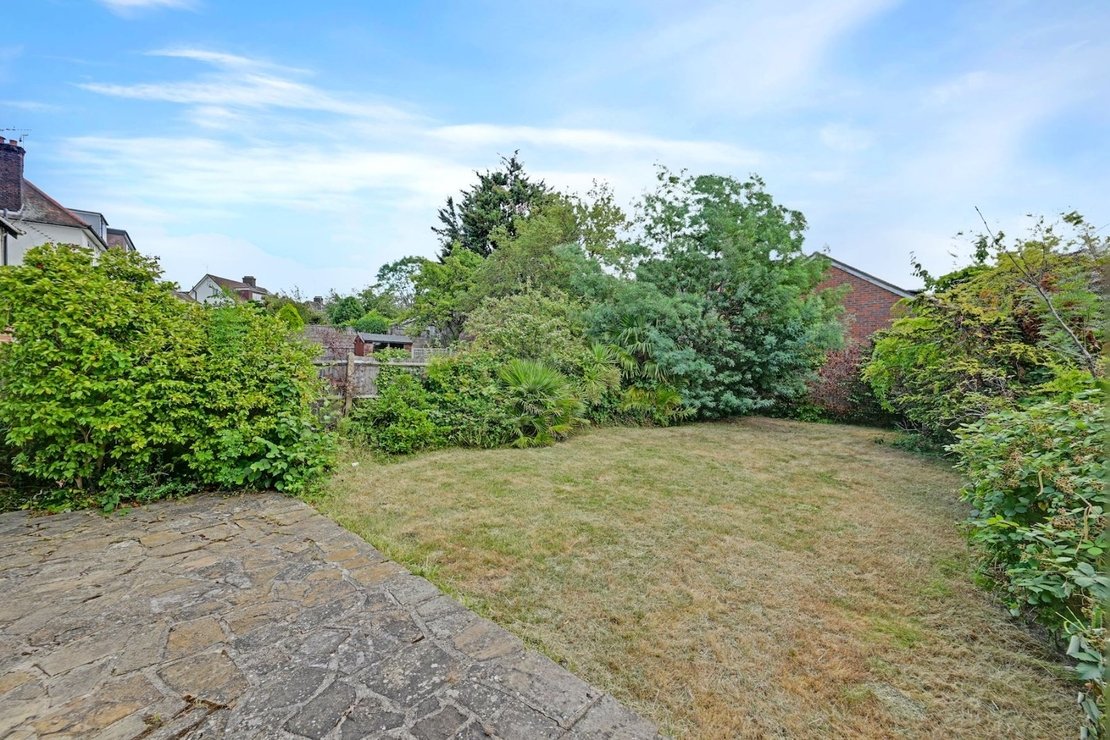5 bedroom House for sale in Hodford Road-view15