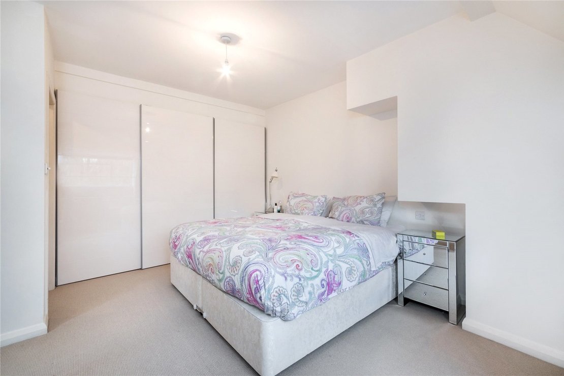 4 bedroom House for sale in Holyoake Walk-view4