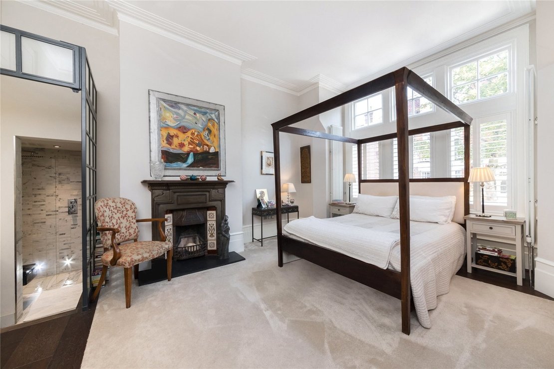 3 bedroom Flat for sale in Hornsey Lane Gardens-view4