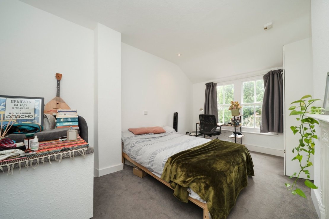 2 bedroom Flat for sale in Jacksons Lane-view7