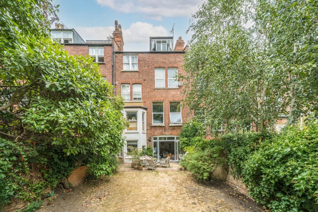 2 bedroom Flat for sale in Jacksons Lane-view7