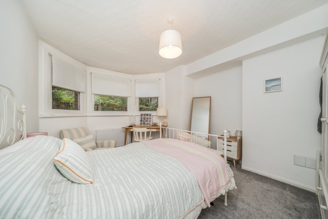 2 bedroom Flat for sale in Jacksons Lane-view12