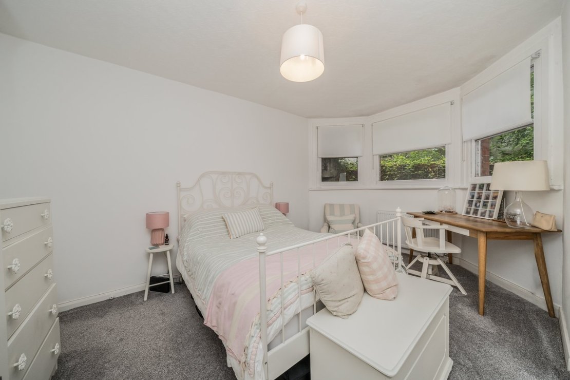 2 bedroom Flat for sale in Jacksons Lane-view13