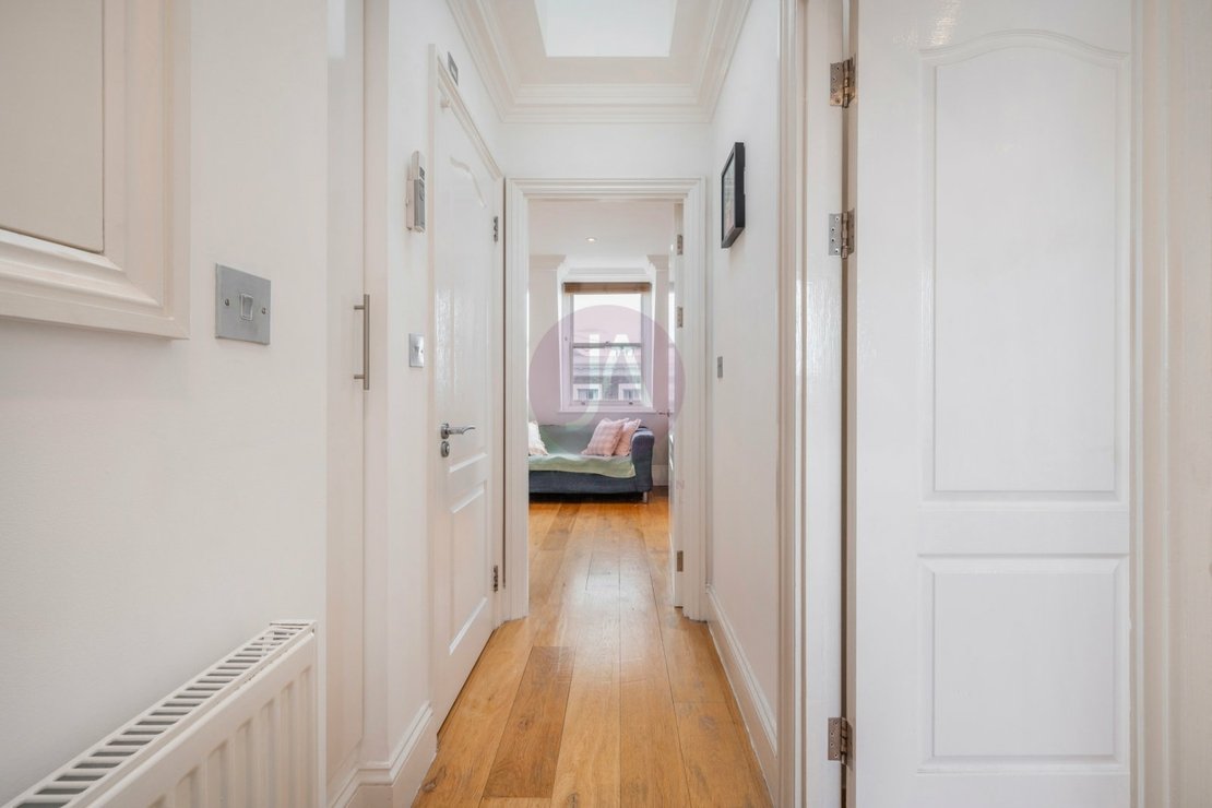 1 bedroom Flat for sale in Kentish Town Road-view15