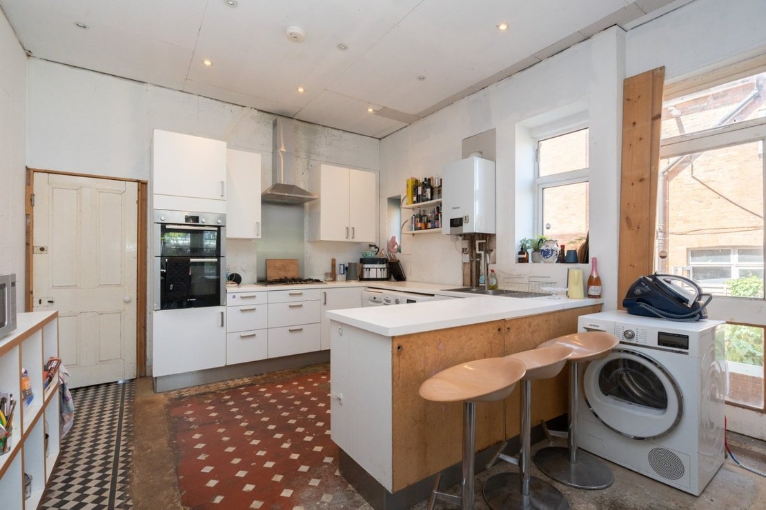 5 bedroom House for sale in Kings Road-view5