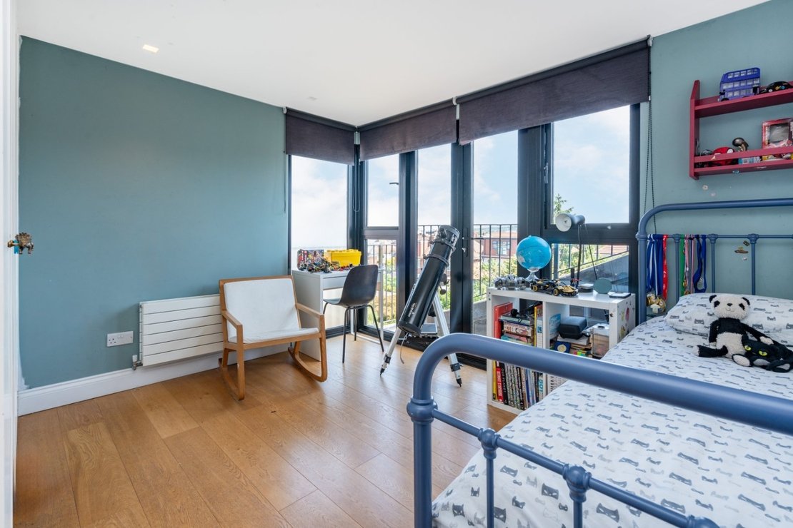 5 bedroom House for sale in Kings Road-view12