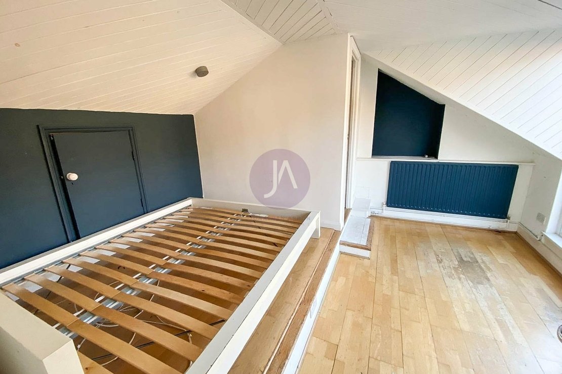 3 bedroom Maisonette for sale in Kingsgate Road-view5