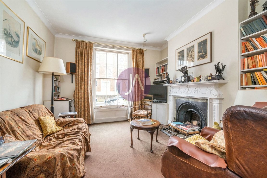 3 bedroom House for sale in Lonsdale Road-view2