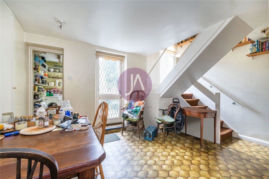 3 bedroom House for sale in Lonsdale Road-view10
