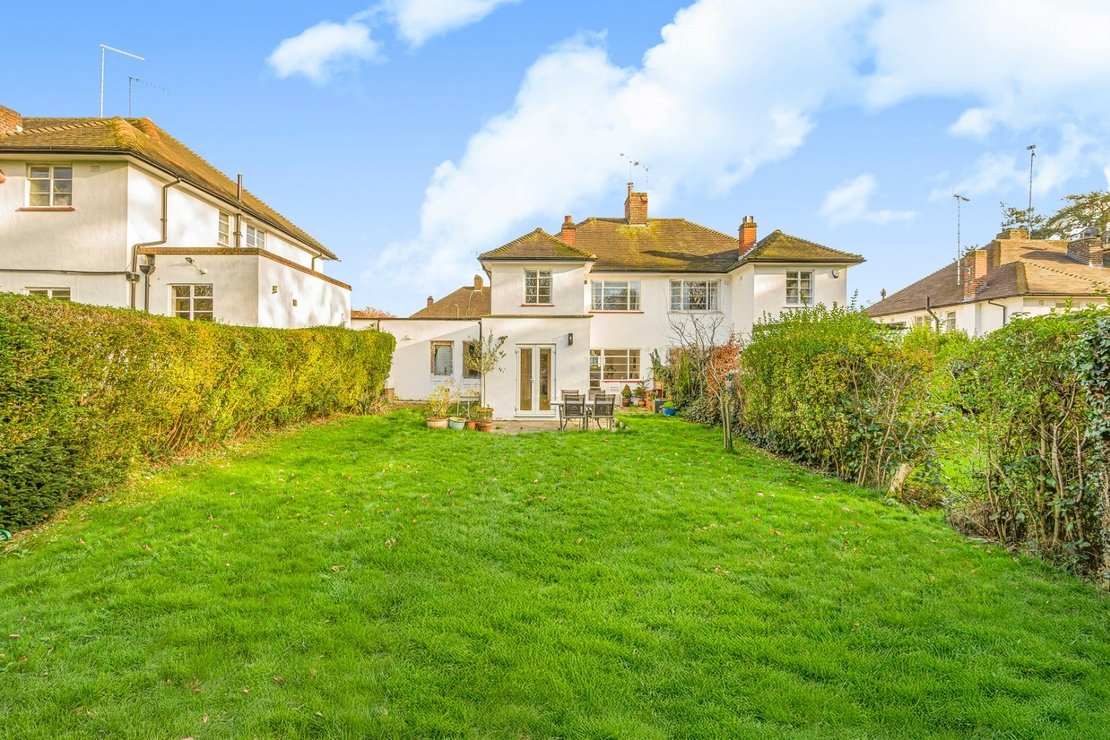 3 bedroom House for sale in Ludlow Way-view7